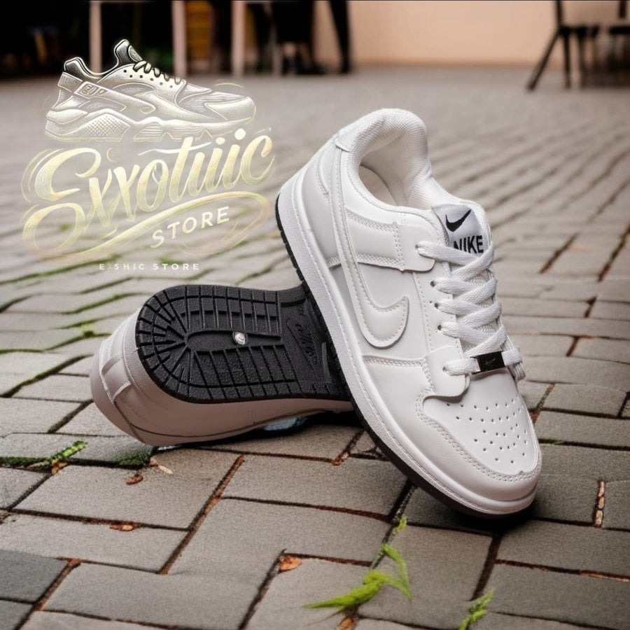 Nike SV