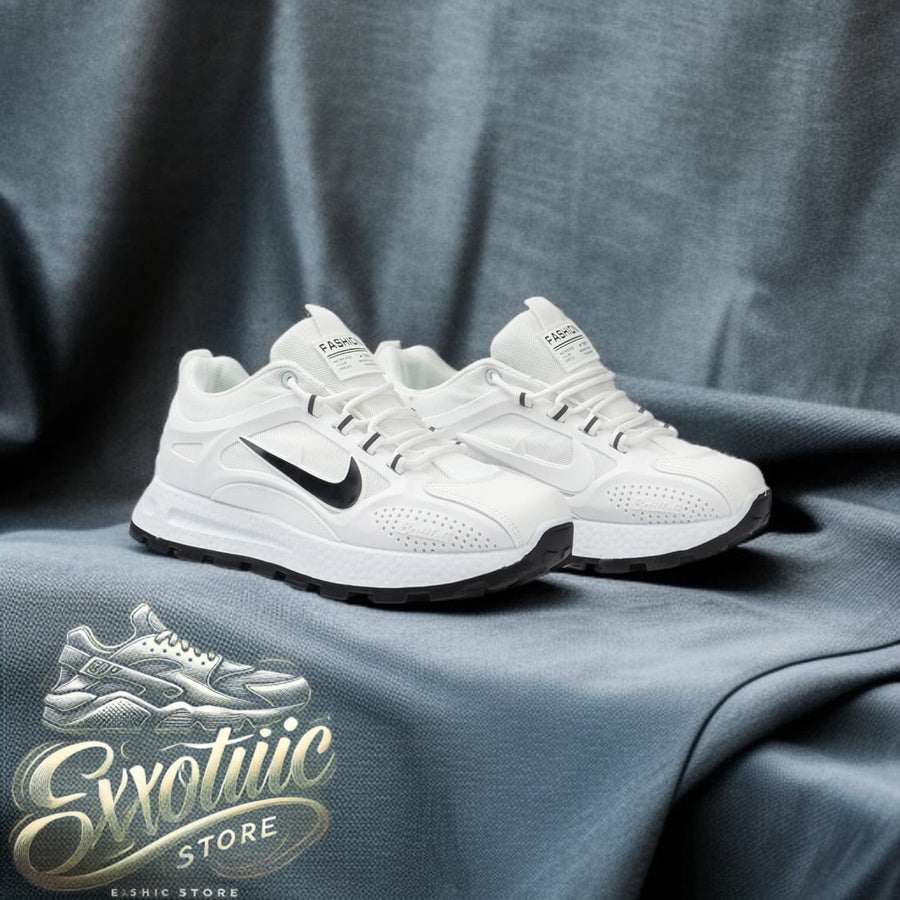 Nike REBE