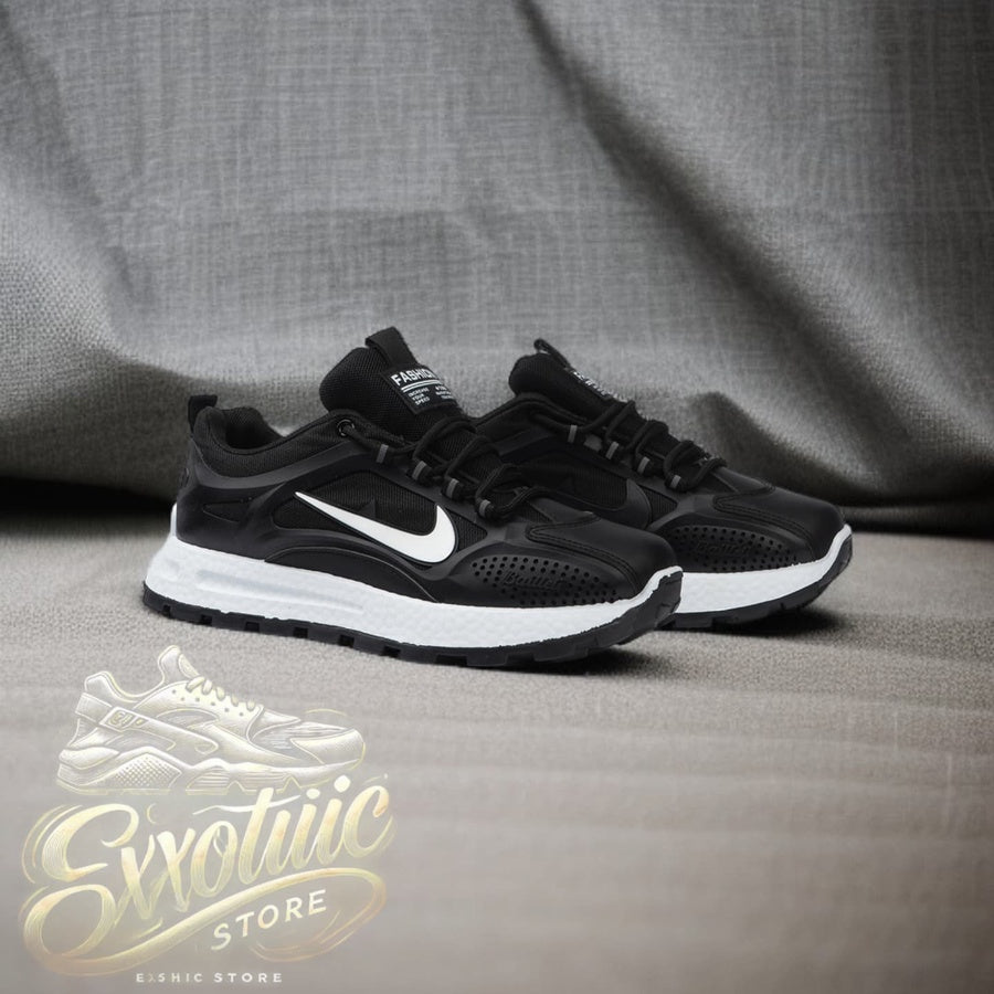 Nike REBE