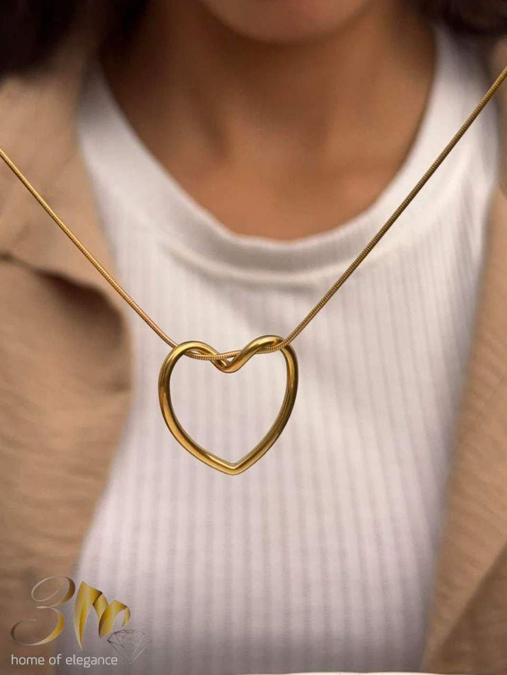 💖 Trendy Heart Necklace