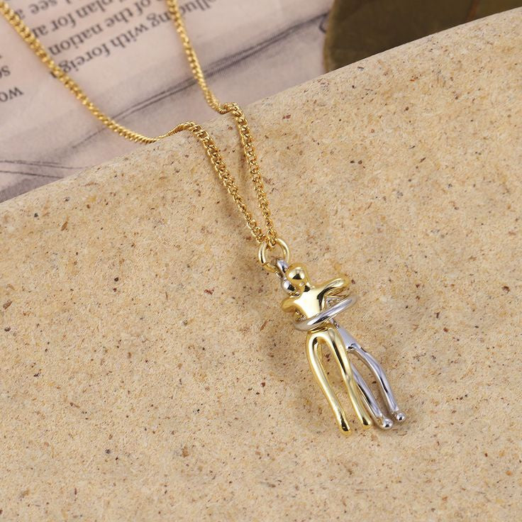 💖 Trendy Hug Necklace