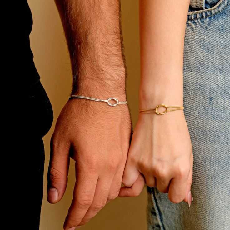 F027 انسيال كابلز جولد سيلفر