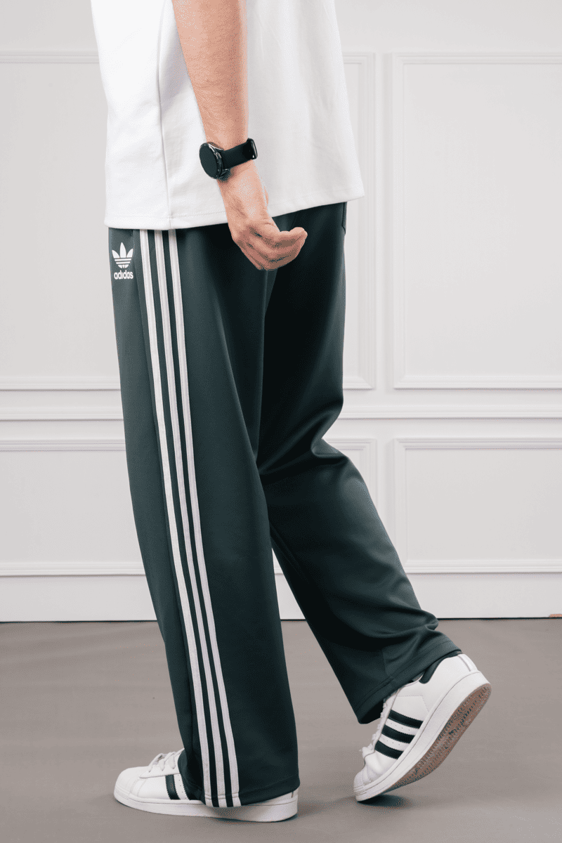 Adidas 3 line sweatpants ( مخزن 110 )