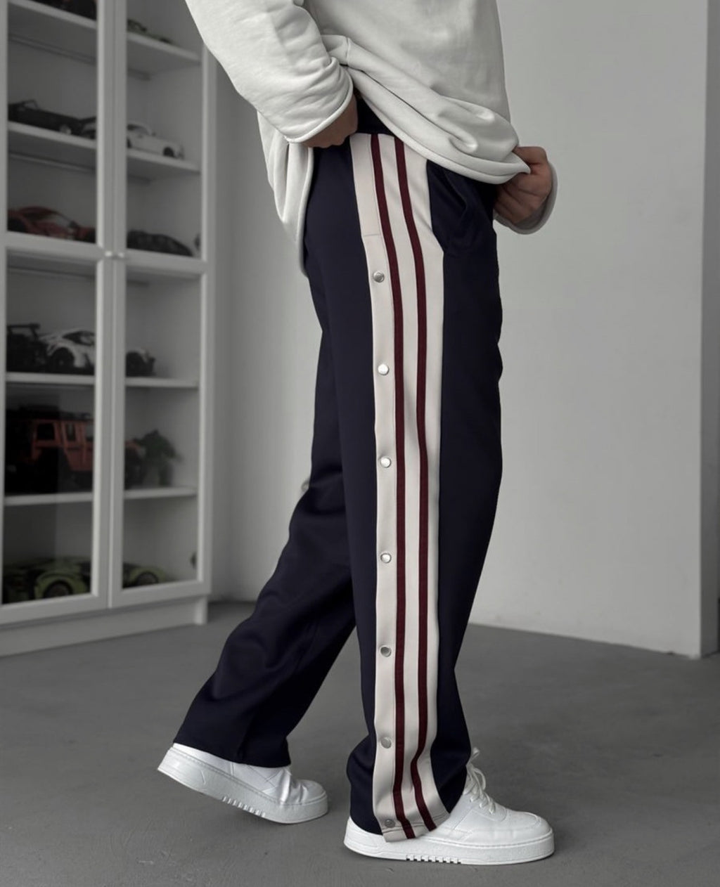 بنطلون اديدس Adidas r9 ( مخزن R201 )
