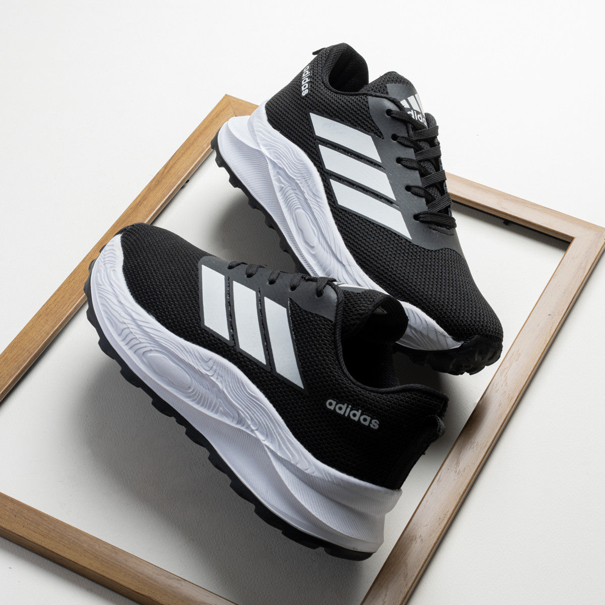 كوتشي adidas ايڤا K17 ( مخزن 16 )